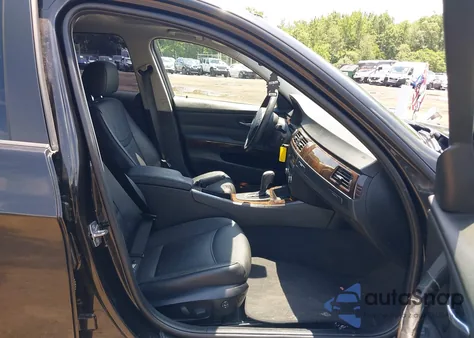 2011 BMW 328I xDrive z USA, uszkodzony, nr VIN WBAPK7C54BA819371